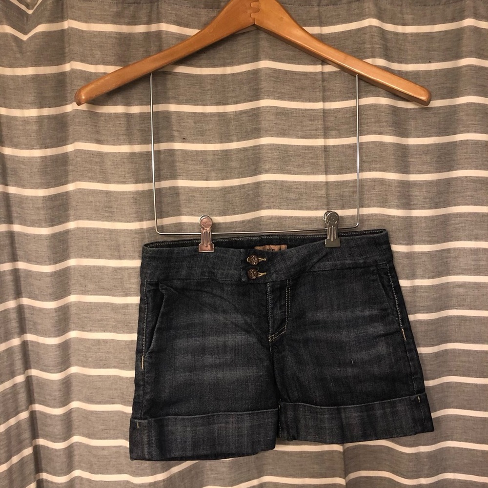 Women’s shorts
